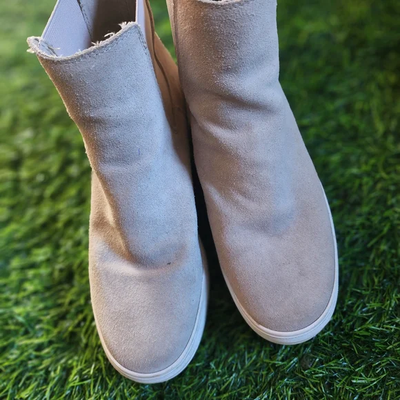 Keds Gray Platform Boots - Picture 6 of 6